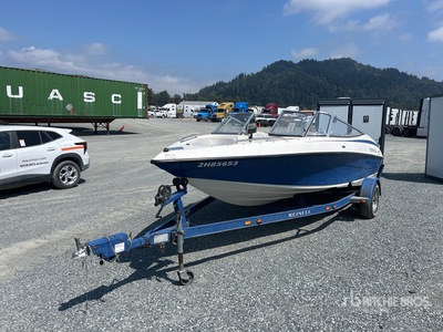 2004 Reinell 18 ft Bowrider Boat (Inoperable)
