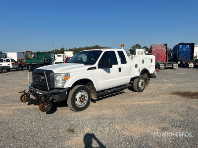 2014 Ford F-250 4x4 Extended Cab Ciężarówka użytkowa
