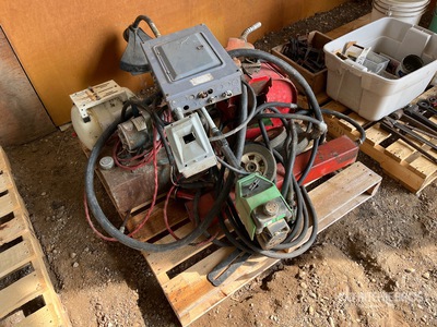 Quantity of Assorted Shop Tools