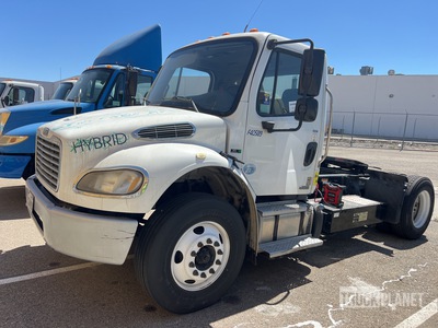 2011 Freightliner M2 Hybrid 4x2 S/A Day Cab Truck Tractor (Inoperable)