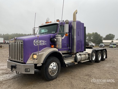 2014 Kenworth T800 Heavy Haul Ciągnik siodłowy z kabiną sypialną Tri/A