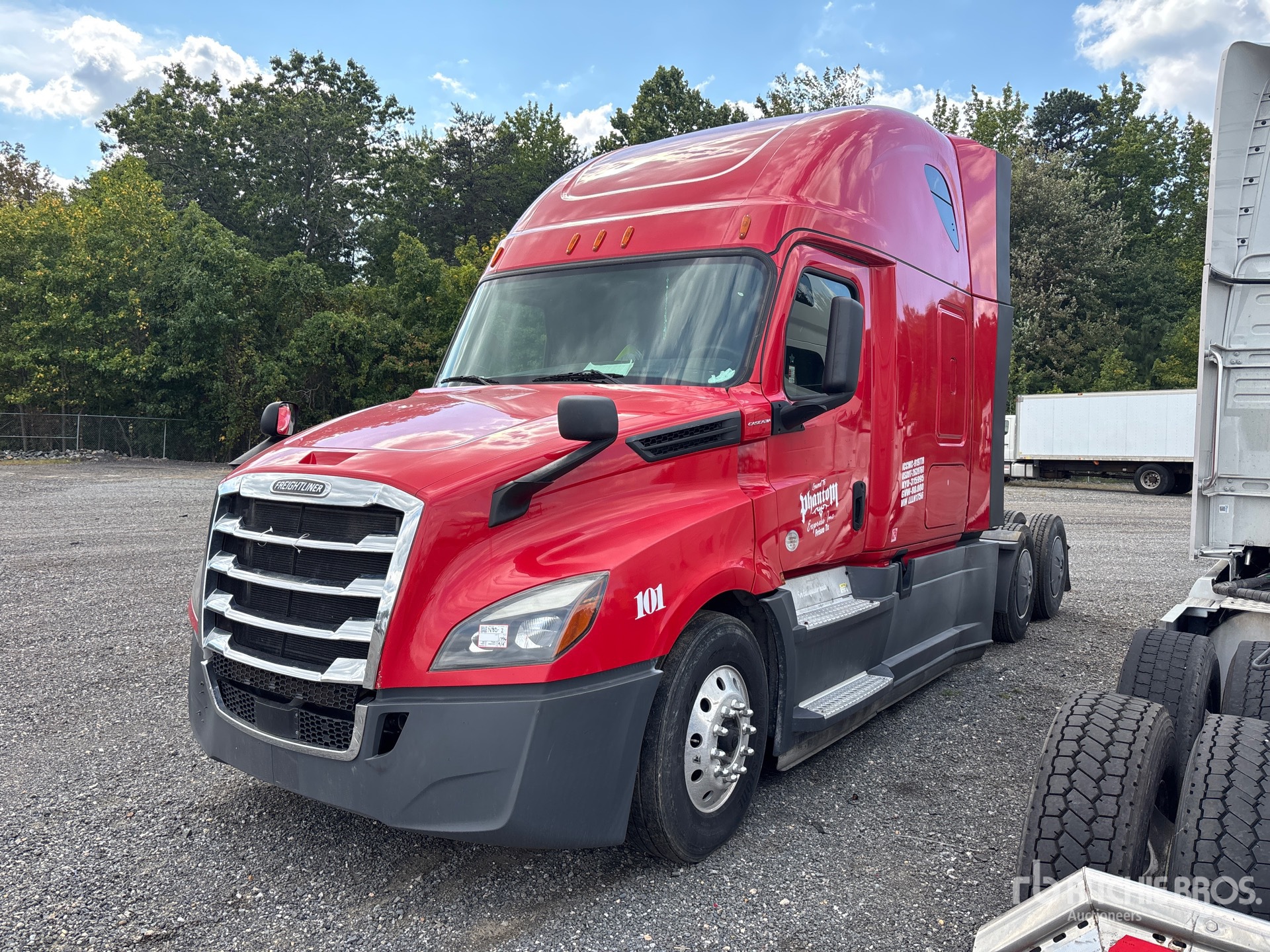 2020 Freightliner Cascadia 126 6x4 T/A Sleeper Truck Tractor