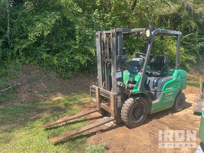 2014 Mitsubishi FG 25NGLP Pneumatic Tire Forklift