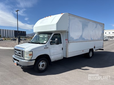 2008 Ford E-350 Cutaway فان نقل