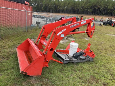 Kubota LA1065 Front Loader Attachment