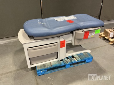 Brewer 6501 Examination Table