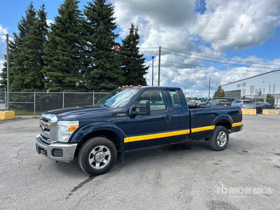 2014 Ford F-250 4x2 Extended Cab Pickup