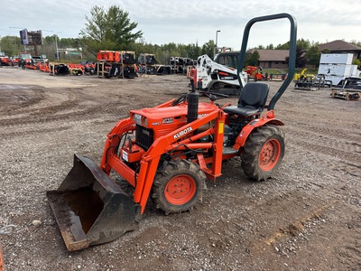 Kubota B7100HSD 4WD Utility Tractor (Inoperable)