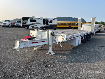 1989 Towmaster T20 24 ft T/A Remolque Portamaquinaria