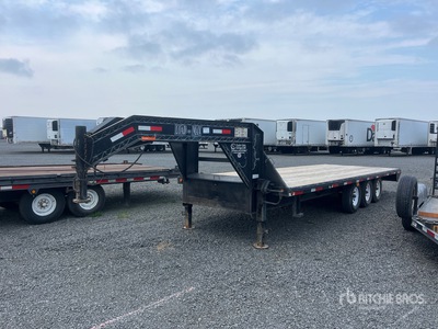 2004 Load Max 24 ft Tri/A Gooseneck Equipment Trailer