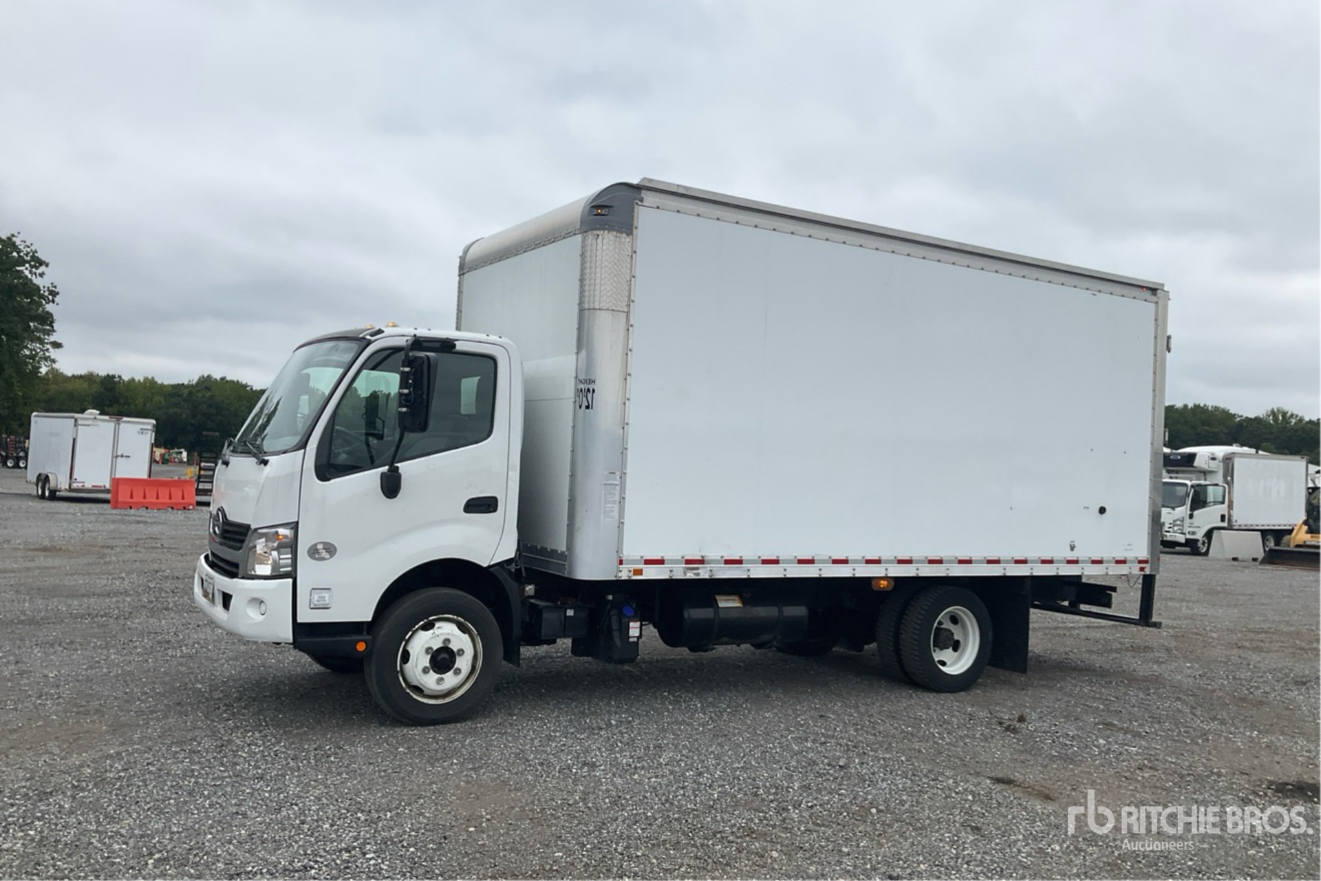 2020 Hino 195 4x2 Camion fourgon