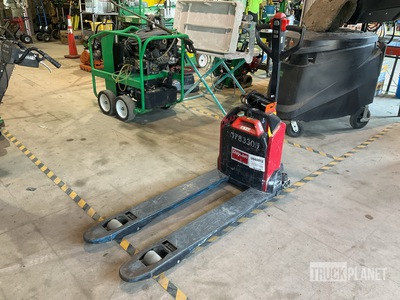 2022 Dayton 55PD65 3300 lb Pallet Jack