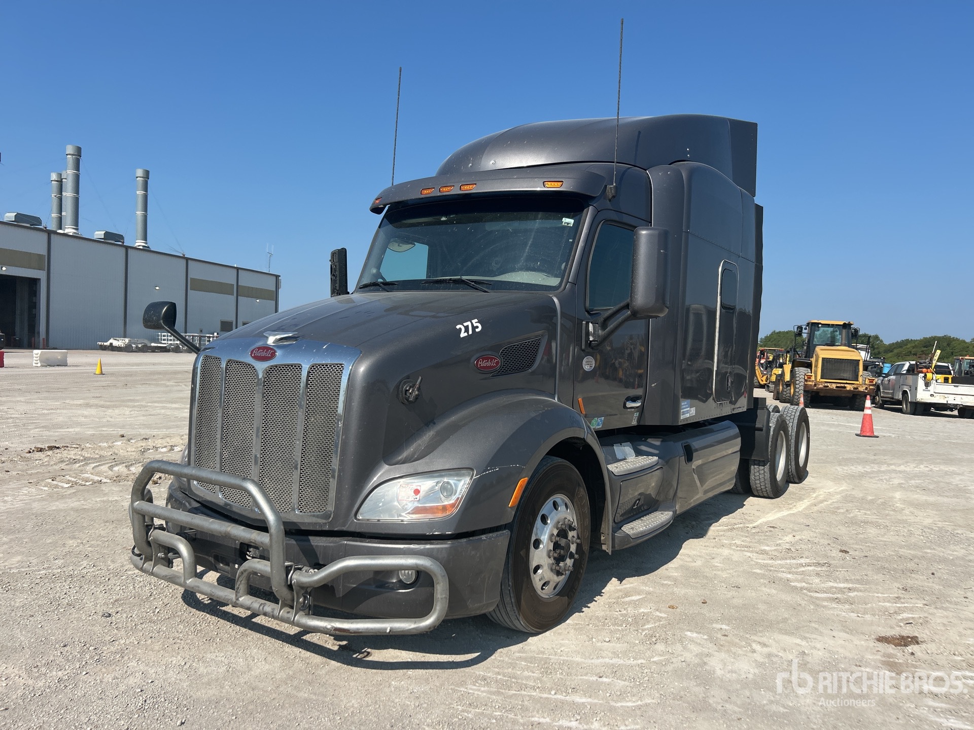 2018 Peterbilt 579 6x4 Cabeza Tractora Cabina Dormitorio