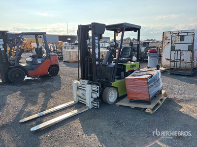 2010 Clark 2200 lb Carretilla Elevadora Eléctrica