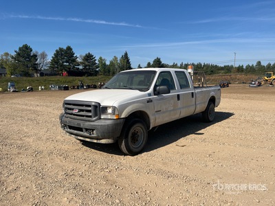 2004 Ford F-250 4x4 Extended Cab Pickup