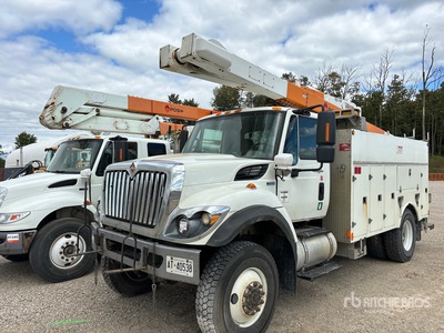 Posi-Plus 200-42-A 42 ft on 2015 International 7400 4x2 Bucket Truck (Inoperable)