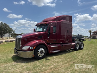 2014 Peterbilt 579 6x4 T/A Sleeper Truck Tractor