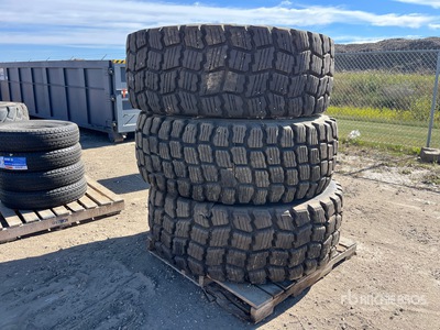Quantity of (3) Maxam 20.5R25 Neumáticos