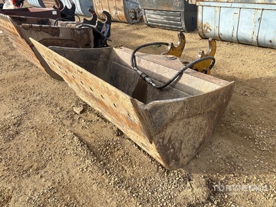 WBM 66 in 1.25 cyd Q/C Hydraulic Tilting Excavator Bucket - Fits Cat 320FL