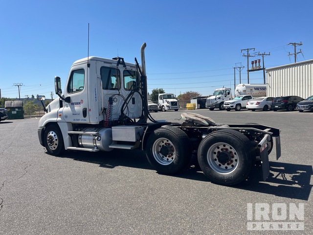 CAMIóN 2016 FREIGHTLINER