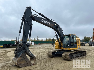 2016 John Deere 245G Tracked Excavator