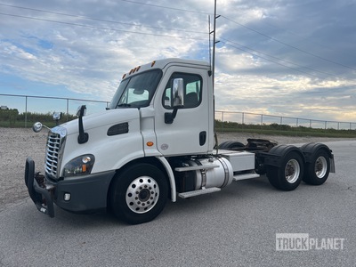 2018 Freightliner Cascadia 6x4 Day Cab Prime Mover