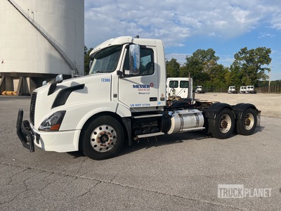 2016 Volvo VNL64T 6x4 Day Cab Prime Mover