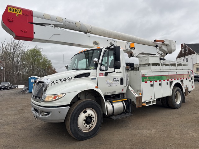 2011 Altec AA55 55 ft on 2012 International 4300 DuraStar 4x2 Bucket Truck