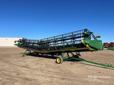 2022 John Deere HD45R 45 ft Hinged Draper Combine Header