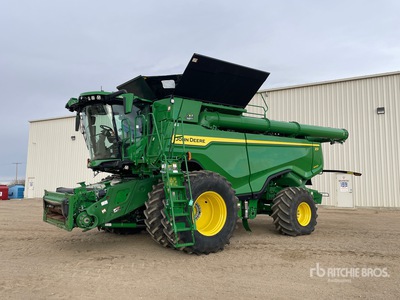 2022 John Deere X9 1000 Combine Harvester