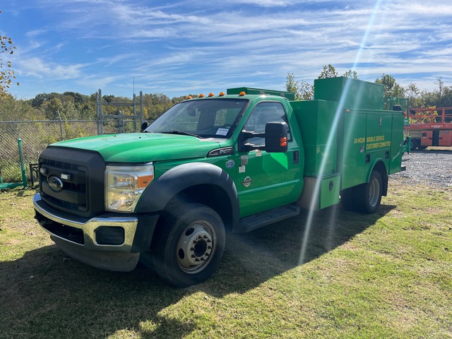 2013 Ford F-450 XL 4x2 Service Truck