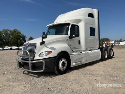 2020 International LT625 6x4 تراكتور شاحنة كابينة النوم (ثنائية المحور)