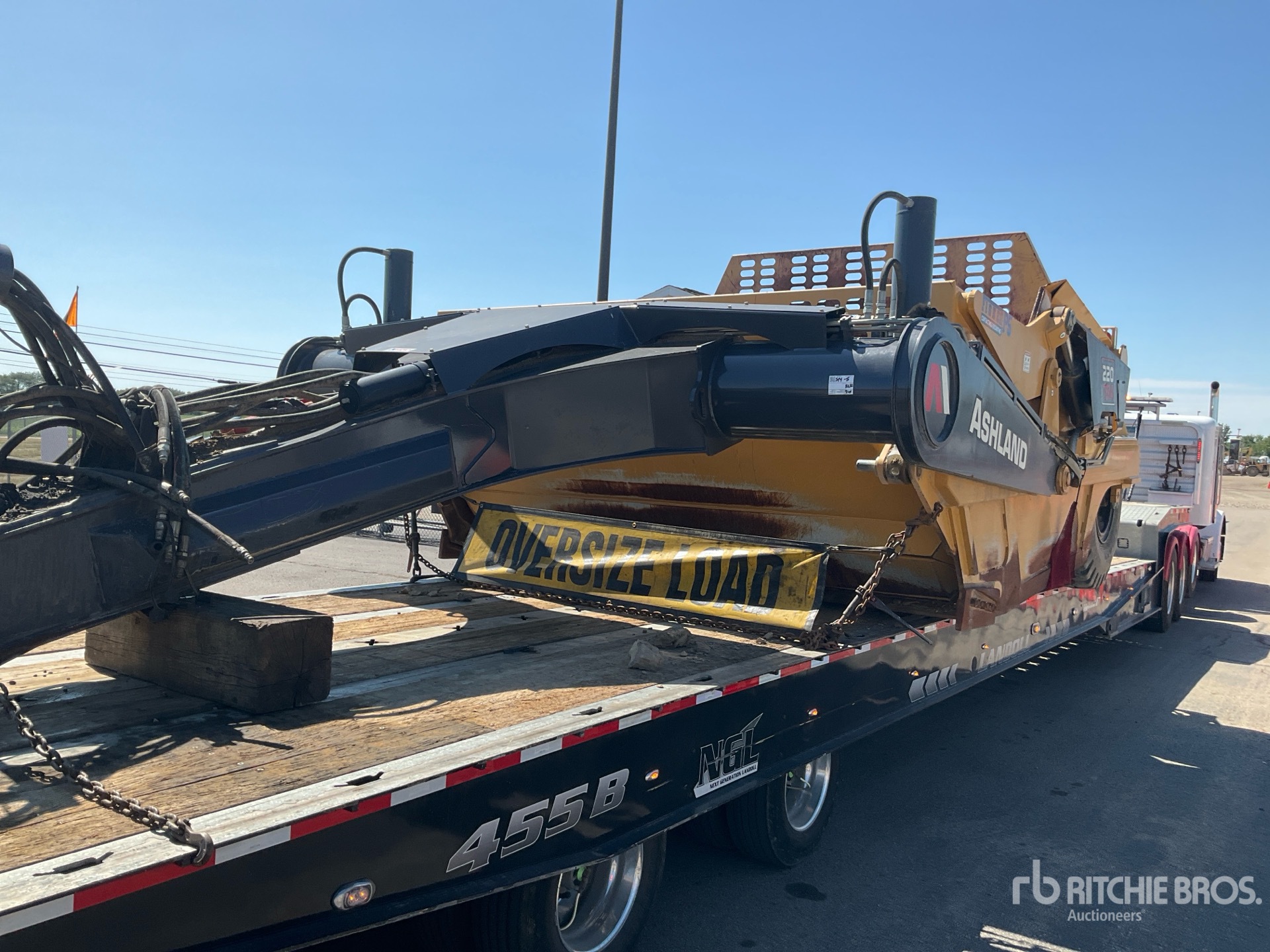 2020 Ashland 220TS4 4 Tire Hydraulic Getzogener Scraper