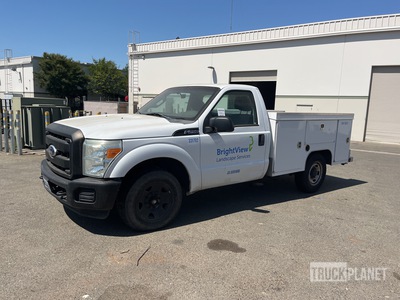 2011 Ford F-250 XL 4x2 Utility Truck