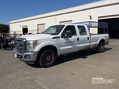 2015 Ford F-250 XL 4x2 Crew Cab Pickup