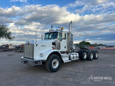 2010 Kenworth T800B 8x4 Heavy Haul 4-Achs Sattelzugmaschine