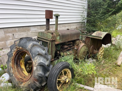John Deere Model A 2WD Tractor Agrícola (Inoperable)