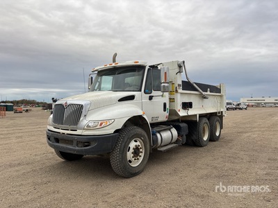 2018 International DuraStar 4400 6x4 شاحنة قلابة /محورين