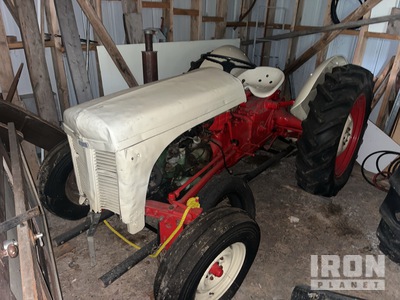 Henry Ferguson 2WD Tractor Agrícola (Inoperable)