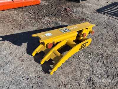 2025 SEC 49 in Hydraulic Excavator Thumb - Fits 8 - 15 ton (Unused)