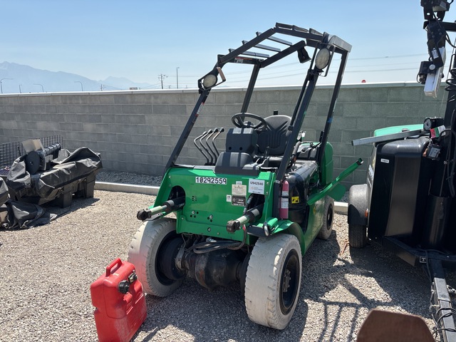 2020 Mitsubishi FG30N