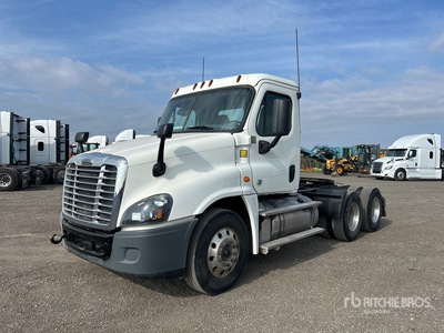 2019 Freightliner Cascadia 125 6x4 T/A Day Cab Truck Tractor