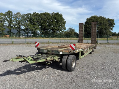 2000 Mueller-Mitteltal P10T Tri/A Equipment Trailer