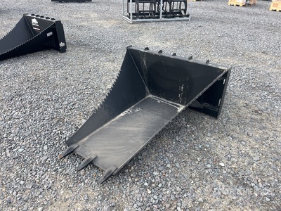 2025 Rhino-Cross 003-057-18-001A 550 mm Skid Steer Stump Bucket (Unused)