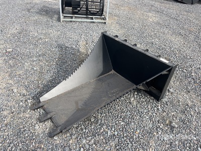 2025 Rhino-Cross 003-057-18-001A 550 mm Skid Steer Stump Bucket (Unused)