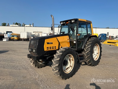 2002 Valtra 8050 Tracteur agricole 4 roues motrices