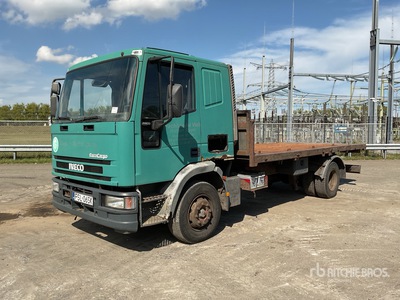 1999 Iveco Eurocargo 120E21 4x2 Sleeper Camion à Plateau