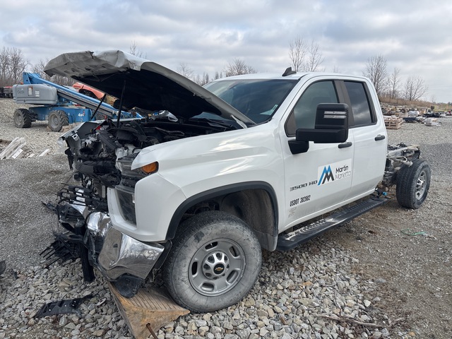 2023 Chevrolet Silverado 3500HD 4x4 Crew Cab Pickup (Inoperable)