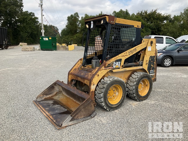 MINI CARGADOR SOBRE RUEDAS 1999 CATERPILLAR 226