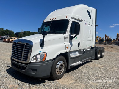 2016 Freightliner Cascadia 125 6x4 T/A Sleeper Truck Tractor